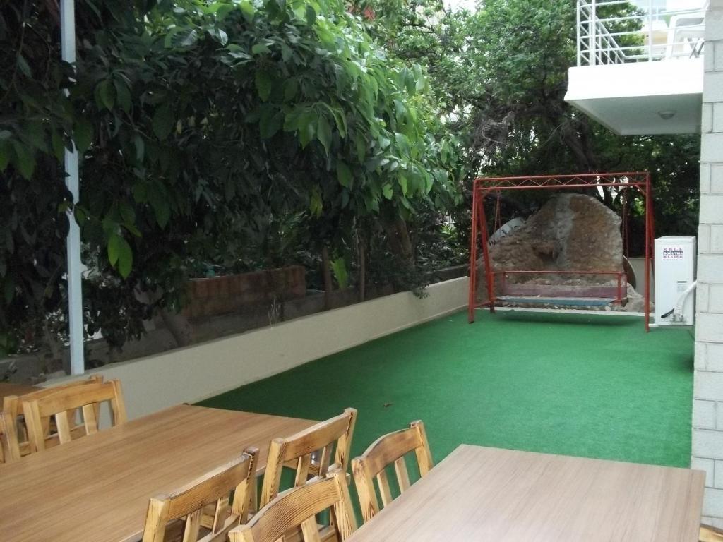 Hakan Aile Konukevi 2*